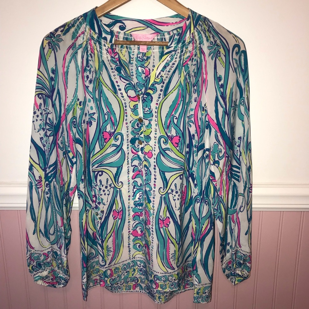 Lilly Pulitzer Elsa Top in Long Story